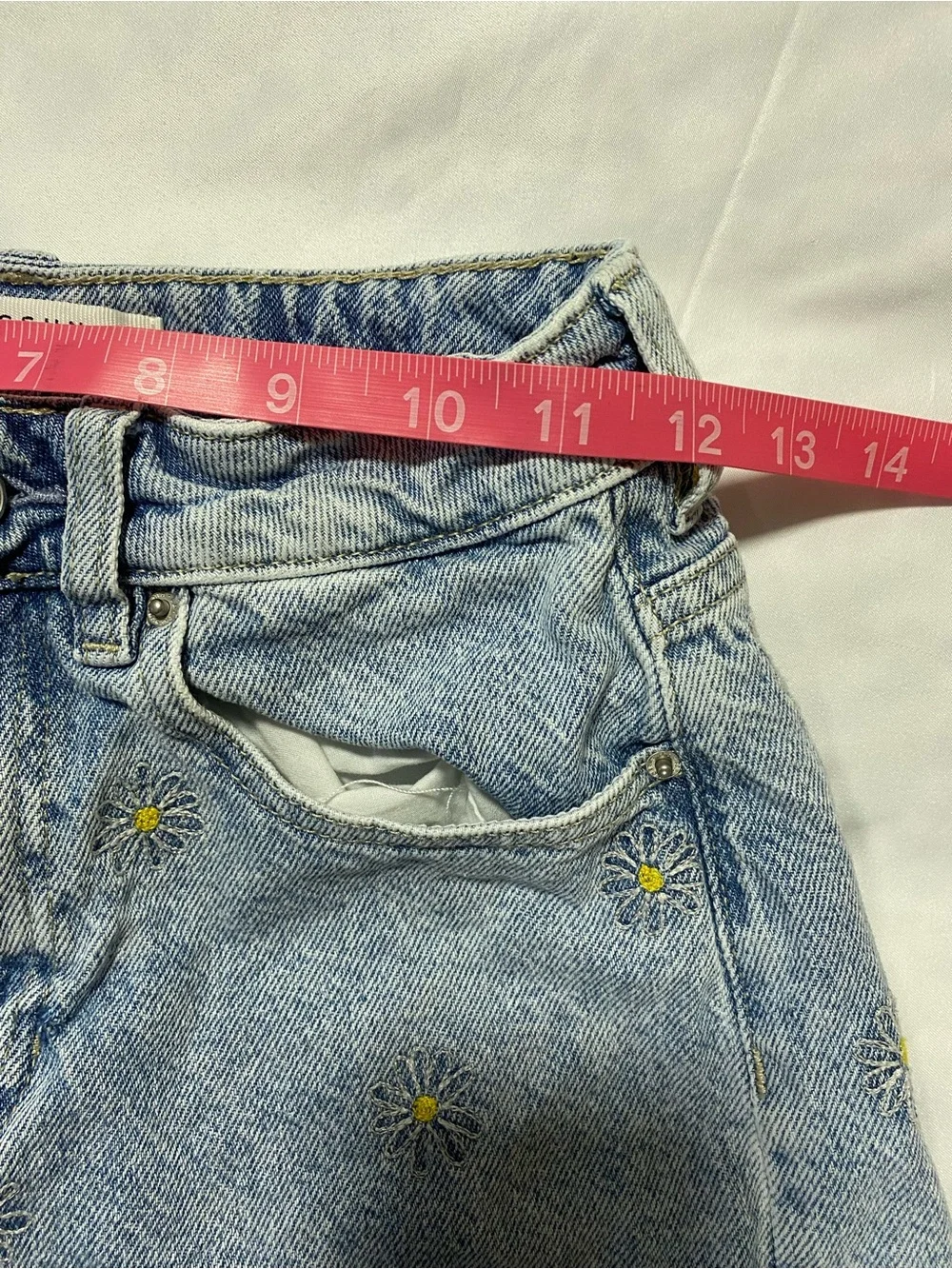 PacSun Light Wash Denim Daisy Embroidered Shorts